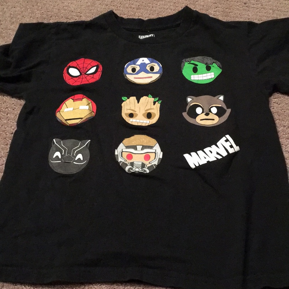 Boys size small (7) shirt